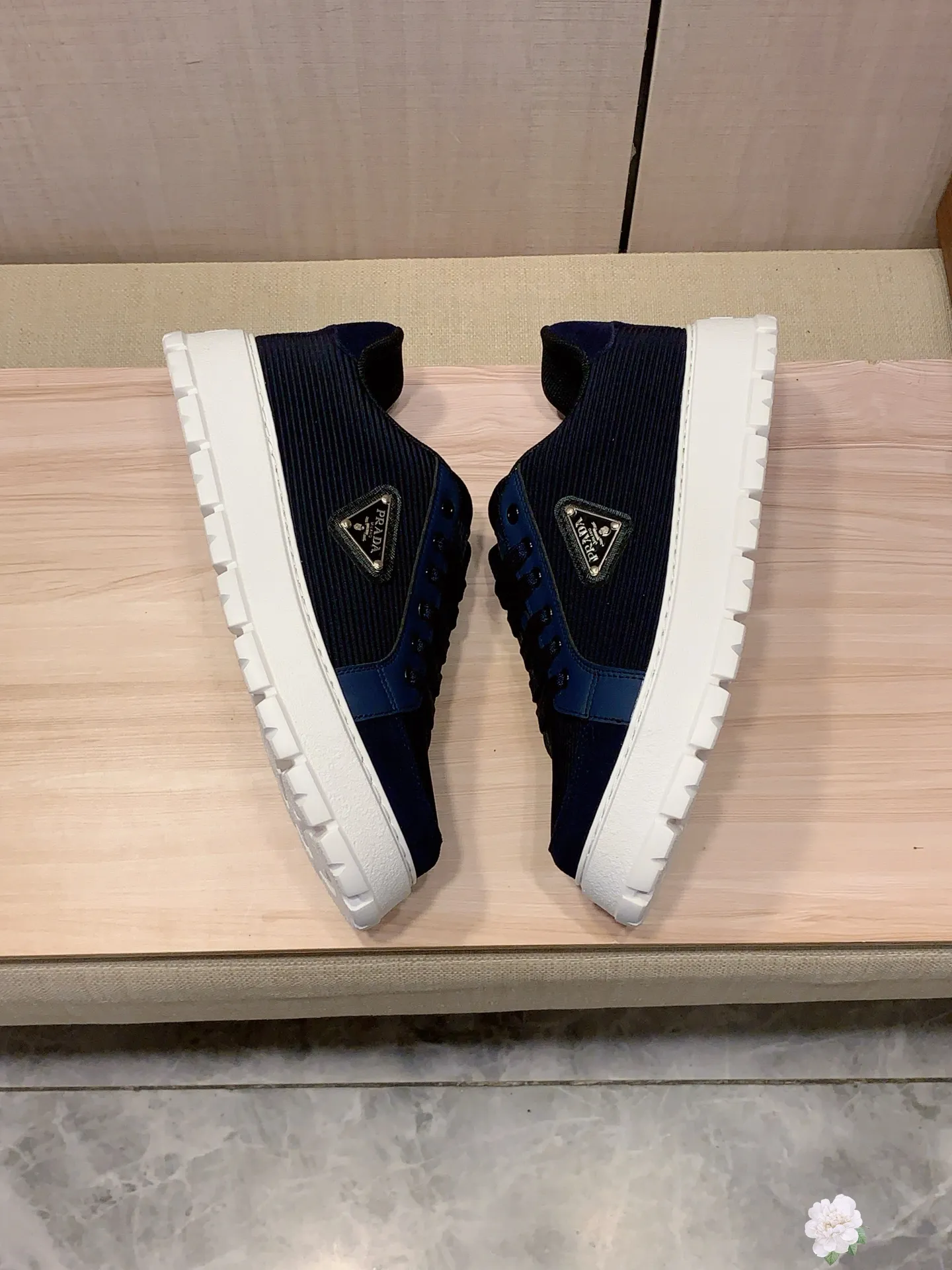 Men's Men's Shoes💰442💰💰🎩🎩[Lightning][Lightning] "PRADA*" The latest and most popular casual shoes, top brand [seduce] luxury ~ purchasing agency, top quality ~. [Strong] The upper is made of imported breathable and polished cowhide material ➕ Breathable sheepskin feet (•) with fine workmanship. Original stylish and stylish soft rubber wear-resistant and non-slip outsole, light and comfortable on the feet, the real thing looks better when photographed, 305: code: 38-44, 3️⃣ colors selected